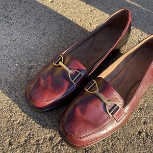 GORGEOUS OXBLOOD LOAFERS